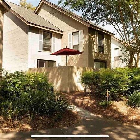In The Heart Of Harbour Town 2Br 2Ba Pool Access Close To Beach Hilton Head Island Exterior foto