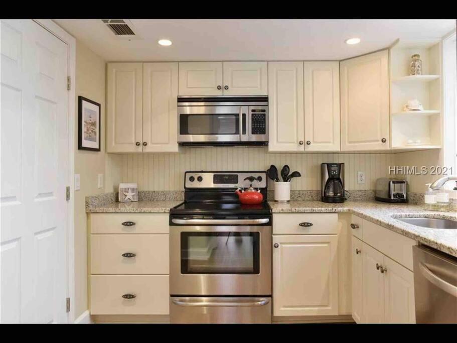 In The Heart Of Harbour Town 2Br 2Ba Pool Access Close To Beach Hilton Head Island Exterior foto